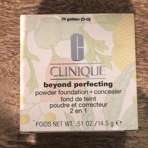 Clinique beyond perfecting powder foundation